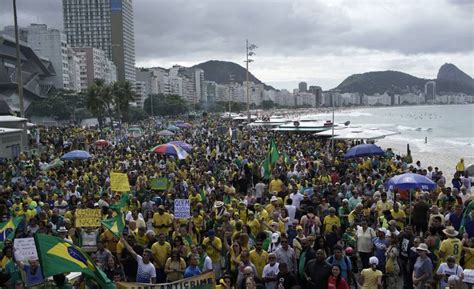 Chega de retrocesso chegue ao retirar nós não queremos correr manifestação, duas vezes três vezes maiores do que esses que. Manifestação pró-Bolsonaro: 'Bolsonarismo puro' se impõe ...