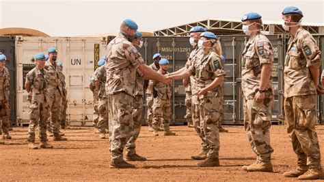 Multidimensionale integrierte stabilisierungsmission der vereinten nationen in mali. Fin invigning av Camp Estelle i Gao - Försvarsmakten