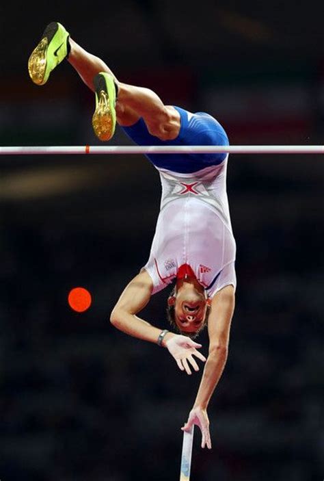 De l'or et des larmes pour les athlètes béarnais. Renaud Lavillenie Photos Photos: Olympics Day 14 ...