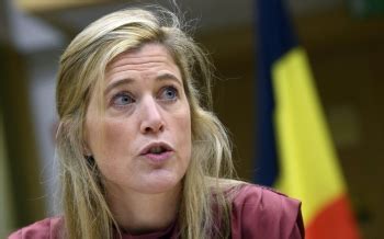 Annelies verlinden (cd&v) wordt de nieuwe minister van binnenlandse zaken. Minister Verlinden heeft geen leuk nieuws voor Arco ...