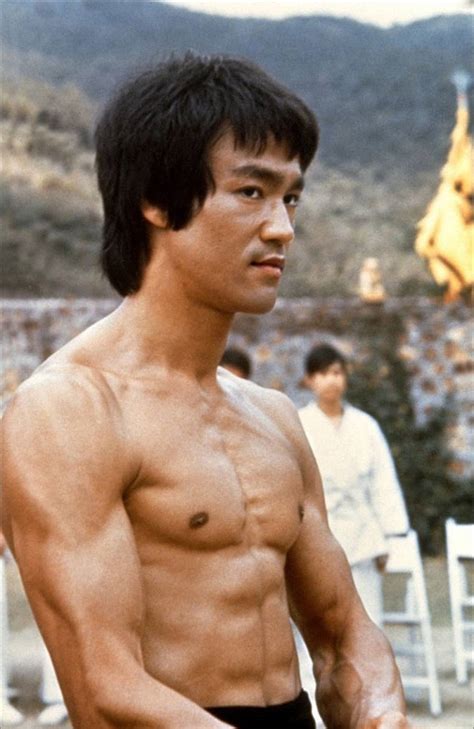 Részt kell vennie egy furcsa. Bruce Lee A Sárkány Közbelép Teljes Film Magyarul Videa ...