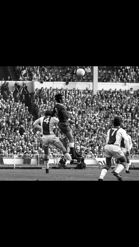 Panathinaikos is een van de succesvolste griekse voetbalclubs ooit, sinds 1930 werden twintig landstitels veroverd en werd zestien keer de beker gewonnen. Panathinaikos Wembley 1971 | Concert, Sports