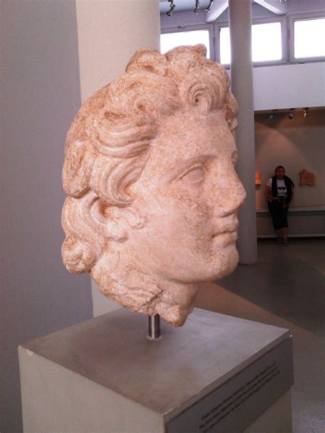 The statue in thasos became. Alexander head, Court of the passage of the Theoroi, 2nd ...