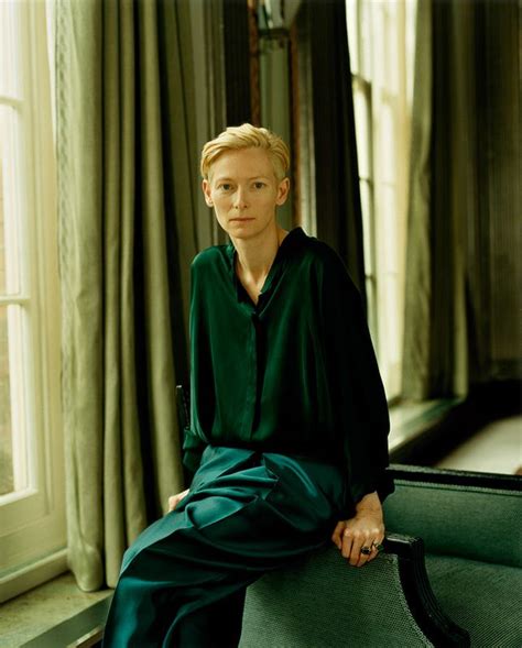 Скопируйте эту страницу, чтобы посмотреть как устроена анимация. tilda swinton. #GIRLSKICKASS | Высокоя мода позы, Иконы ...