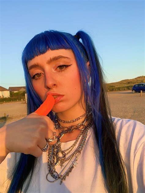 Baby schwimmer (german) *pink hair with blue forelock, mfg in china. Pin on — hollywood