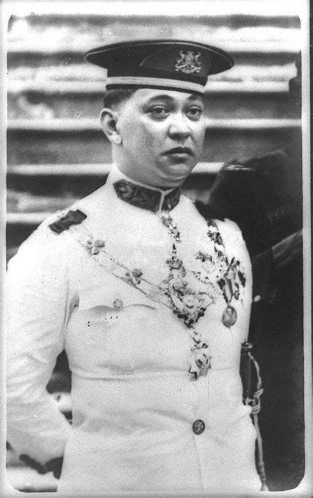 Er ist der älteste sohn von sultan tunku ibrahim ismail wurde am 4. Ismail of Johor - Alchetron, The Free Social Encyclopedia