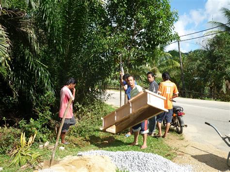 Inilah sketsa kendaraan karnaval kemerdekaan spesial buat jokowi via infobisnis.id. SETIU HARI INI: Gotong Royong Di Kampung Bukit Wan