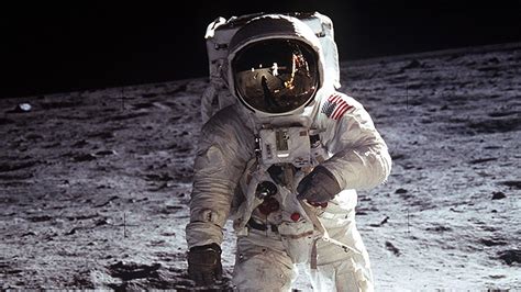 Earlier this month, the former nasa astronaut had undergone heart surgery. This is what Neil Armstrong really said when he touched ...