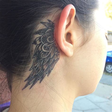 The tattoo starts behind the ear, follows the hairline and ends towards the back of the neck. 80 Best Behind the Ear Tattoo Designs & Meanings - Nice ...