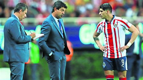 Alan pulido fm21 reviews and screenshots with his fm2021 attributes, current ability, potential ability and. Alan Pulido confiesa que la crisis de las Chivas los trae ...