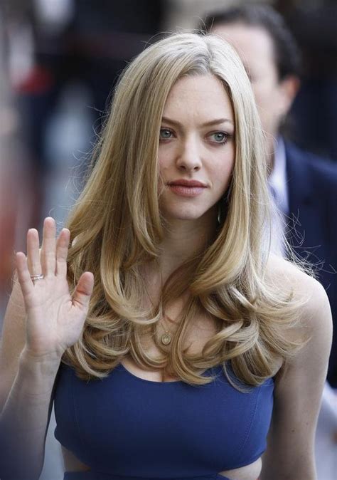 Mean girls (have you seen the film's art history instagram ?) star amanda seyfriend is known for her flowing flaxen locks, yet in her homage to pooch pal finn for national dog day yesterday, the actress seems to have not only chopped them off, but dyed them. When It Was Shorter And Kate Middleton-y | Amanda seyfried ...