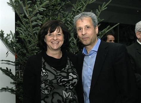 Lucien favre ist ein ehemaliger schweizer fussballspieler und jetziger ‑trainer. Lucien Favre's wife Chantal Favre (Bio, Wiki)