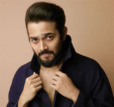 Karan mocks his shirt and calls it a 'razai'. Bhuvan Bam Wiki, Height, Age, Girlfriend, Family ...