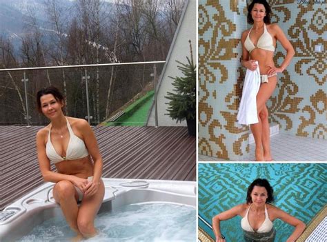 Na celowniku pojęcia „matka i „ojciec. Seksowna Anna Popek w bikini. Gwiazda TVP ma 46 lat ...