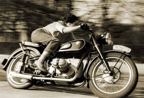 I don't claim to have the decisive answer to these questions. 10 Best Motorcycles for Women | Visordown