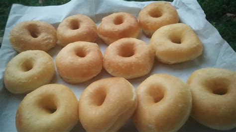 Berikut yang harus selalu sebenarnya cara membuat donat yang lembut dan empuk untuk cemilan sehat mudah sekali. Praktis dan Mudah, Cara Membuat Donat Kentang Empuk dan ...