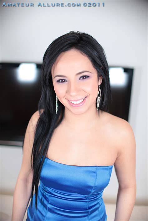 Interesting photography taking posture between a boyfriend and his girlfriend | interesting questions. Academia Dominicana de la Lengua » Boyfriend Stays To ...