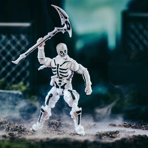 Epic fortnite toy battles episode 1: Fortnite 10cm Solo Mode Skull Trooper Inverted Figure ...