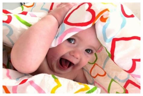 Cute Baby Smile HD Wallpapers Pics Download