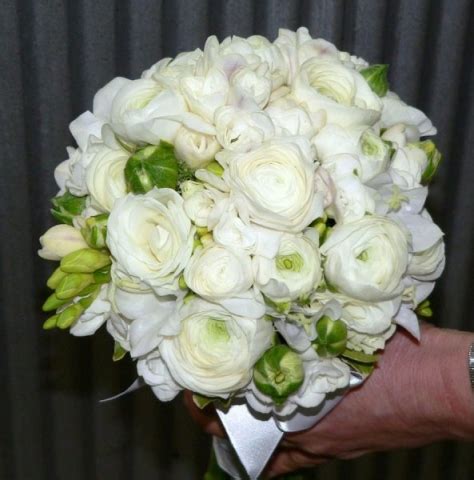 Blossom wedding flowers will retain a 20% booking fee to secure a date in advance. Weddings | Putts Green Florist Kerikeri