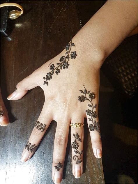 Weitere ideen zu henna tattoo vorlagen, henna tattoo ideen, tattoo ideen. Mehndi #ModernTattooDesigns Click to see more. - Tatuering ...