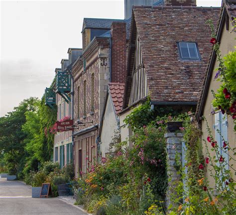 In dem kleinen ort giverny stehen heute der garten sowie das wohnhaus des begründers des impressionismus besuchern offen. Giverny: Zwischen Kunst, Kultur und einem himmlischen ...