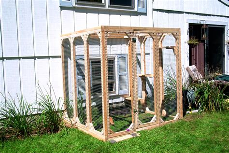 Let your cat enjoy nature in the safety of these outdoor cat enclosures. SafeKitty Products Page