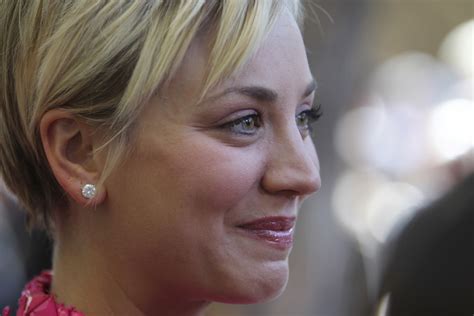 Kaley cuoco was born in november 30, 1985 in camarillo calfornia.she is an singer and actress of. Kaley Cuoco's Hairstyle: Actress Included in the Strangest ...