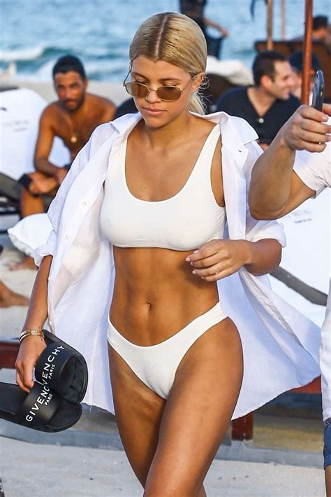 Hôtels proches de belle haven. Sofia Richie: In White Bikini at Beach in Miami-36 | GotCeleb