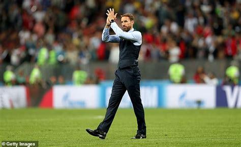 Gareth southgate obe (born 3 september 1970) is an english professional football manager and former player who played as a defender or as a midfielder, and is currently the manager of the england national team. Euro 2020: Gareth Southgate has a England team of full of ...