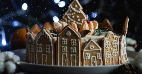 Get into the spirit with christmas food like mulled wine and mince pies, make homemade presents, and create the perfect christmas menu. The Best and Most Popular Christmas Food in America l Lingoda