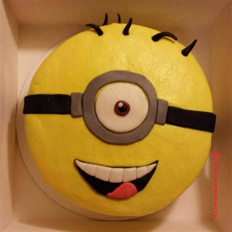 We have over hundred cake designs to choose from. 50 Minions Cake Design (Cake Idea) - March 2020 in 2020 | Minion cake design, Minion cake, Cool ...