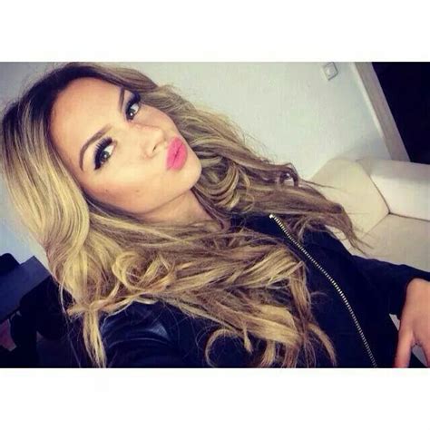 Das ganze sogar vollkommen ungeschminkt. Shirin David #kiss | Shirin david, Shirin, Haare