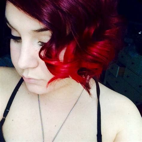 Since semipermanent hair doesn't lift, it doesn't damage! Short vampire red manic panic ombré asymmetrical hair ...