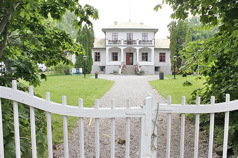 Men efter att ha hört en intervju med honom på värvet kan jag konstatera att vi har en del likheter. Grå Gåsen - Så mycket bättre - roomofkarma