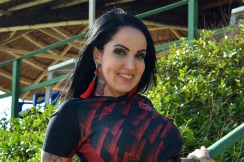 Quem é Elisa Sanches, atriz pornô que causou polêmica com Gabigol