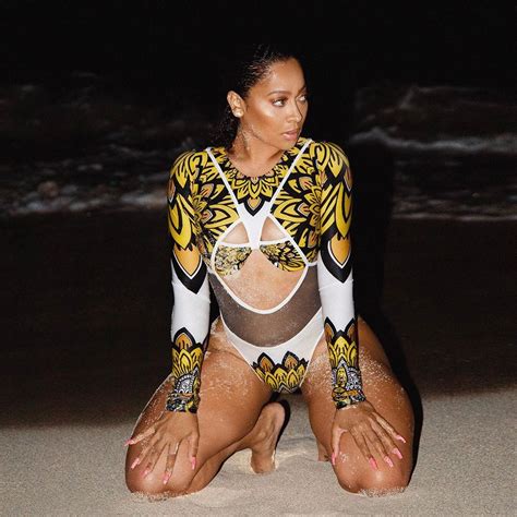 Hot flexi sandy showing round as. La La Anthony Gets Sandy During Sexy Photo Shoot Amid ...