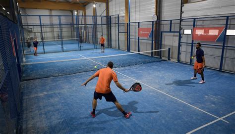 We like to think of paddle tennis as the ultimate preppy pastime—and that's no more evident than in the warming huts that accompany the courts, like. TENNIS. Le padel, ce sport de raquette dont tout le monde ...