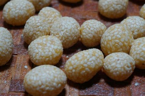 Onde onde ketawa termasuk kedalam kue tradisional khas sumatra utara yang di masak dengan menggunakan minyak hingga matang dan empuk. Cara Membuat Onde Onde Untuk Jualan : Resep Onde Onde ...