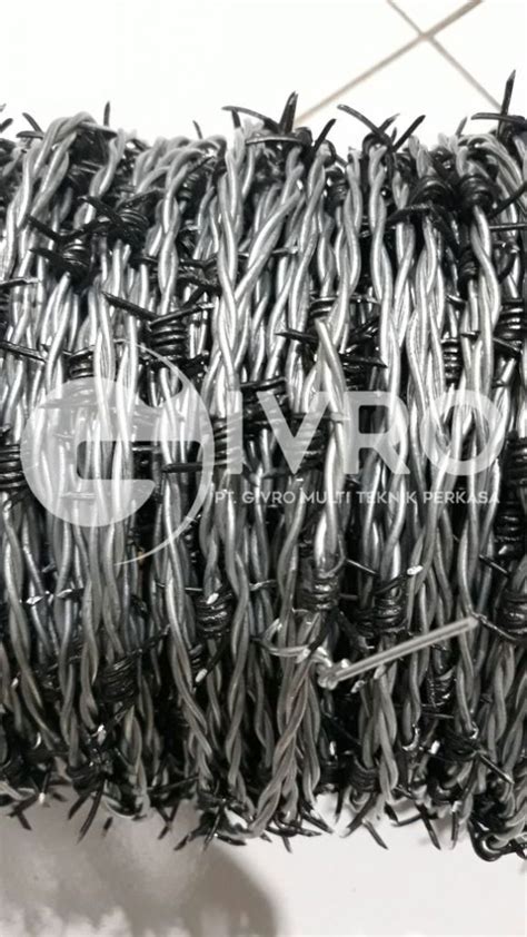 Pagar ini memiliki ketahanan yang baik terhadap korosi atau karat. Jual Kawat Duri - Pabrik Wiremesh Indonesia | Kualitas Terbaik