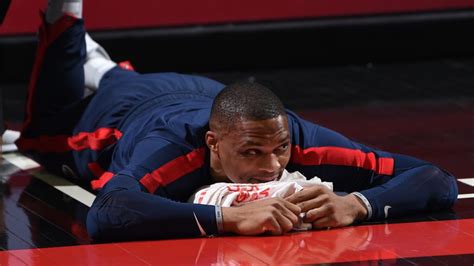 May 27, 2021 · the fan that dumped popcorn on washington wizards guard russell westbrook at the end of wednesday's playoff game against the philadelphia 76ers will be banned from all events at wells fargo. NBA Play-offs: Knicks und 76ers jubeln - Westbrook rastet ...