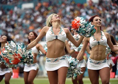 The 2021 miami dolphins cheerleaders roster will be announced later this summer. Photos of Miami Dolphins Cheerleaders from Dolphins-Titans ...