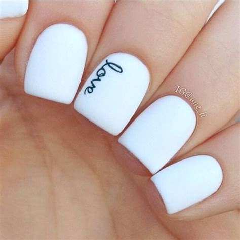 Existen tres grupos básicos que reúnen. 25 asombroso diseños de uñas blancas decoradas | Diseños de uñas blancas, Uñas blancas, Manicura ...