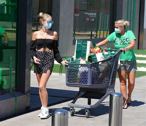 It seems molly is certainly taking after her parent's footsteps, as kerry sang in atomic kitten while brian is best known for his time in westlife. Kerry Katona with her daughter Lilly-Sue McFadden ...