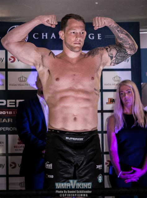 Se telefonnummer, adress, karta, grannar, jobb mm. Weigh-in Photos: Marthin Hamlet Ready for 3rd Pro Fight at SC 17