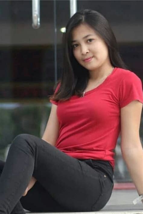 Tante janda gemuk dan kaya yang baik hati,,,cerita romantis. Janda Binal : Janda muda dipake rame rame.