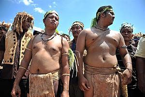Orang asli are the indigenous peoples of peninsular malaysia. Kamal-talks: Cops halt Orang Asli advance on Putrajaya