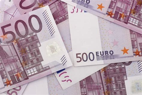 The european union consists of austria, belgium, cyprus, estonia, finland, france, germany, greece, ireland, italy, luxembourg currency converter historical for converter 500 euro(eur) to croatian kuna(hrk). 500 Euro Note to Go