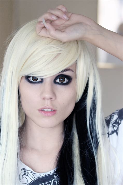 Traditionally an emo image is associated with loneliness, melancholy and emotional distress. Cute Emo Blonde - Porn Xxx Game