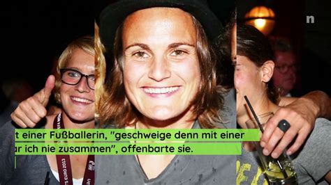 Ok this whole challenge cup has been a wild ride but if you told me 41 year old goalkeeper coach nadine angerer (who was one of the best keepers in the world in her prime but hasn't played a game in 5 years) would be on the bench as back up goalie for. Nadine Angerer privat: Schicksalhafte Fügung! HIER ließ ...